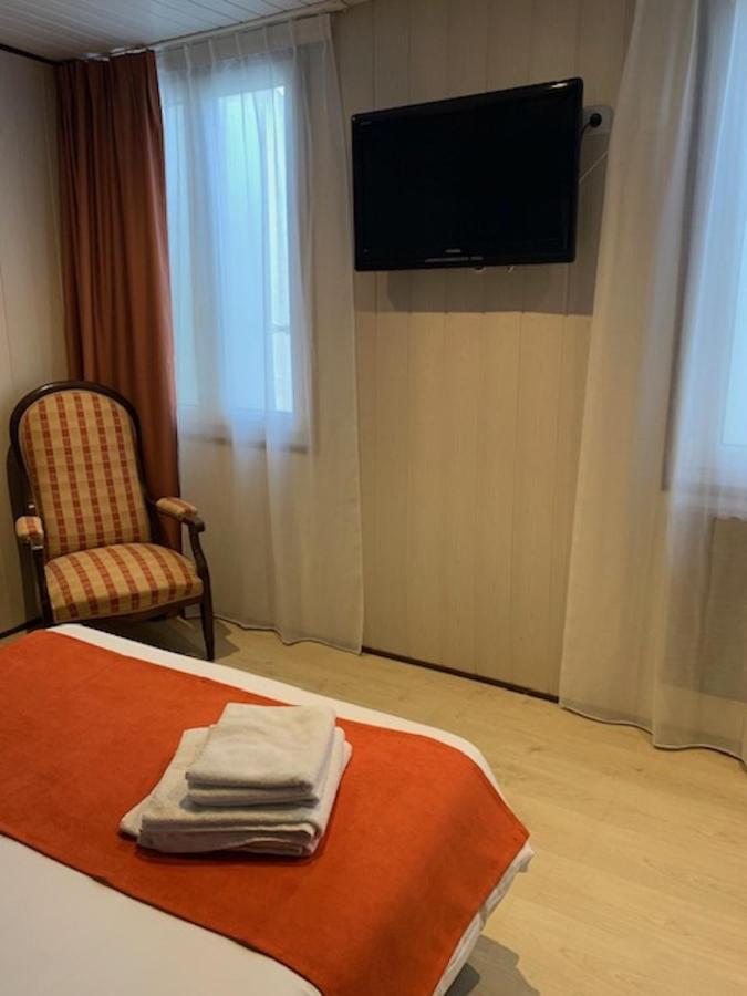 Hotel Restaurant De L'Union Mirambeau  Eksteriør billede